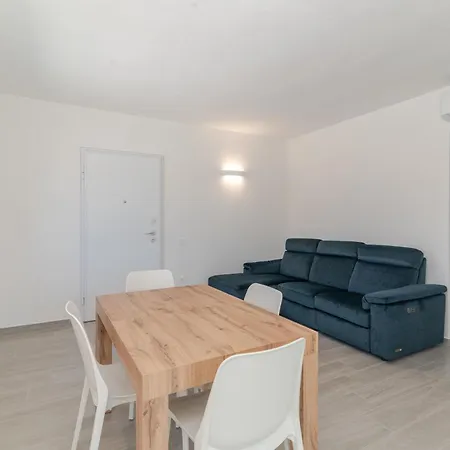 Blu With Patio Apartman